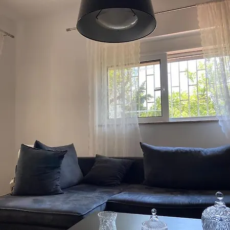 3 Bedrooms Beautiful Comfortable In Rodos Town *