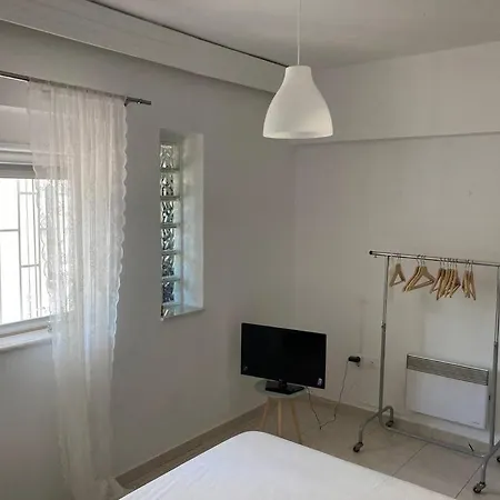 3 Bedrooms Beautiful Comfortable In Rodos Town *