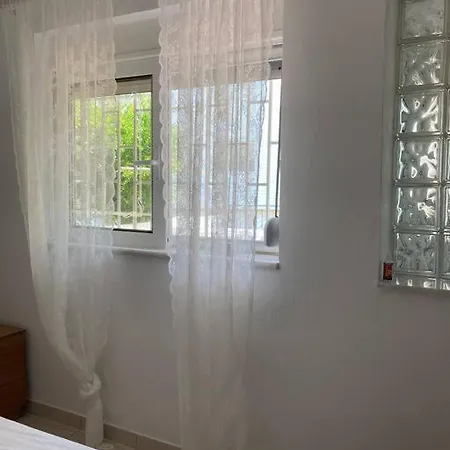 アパート 3 Bedrooms Beautiful Comfortable In Rodos Town